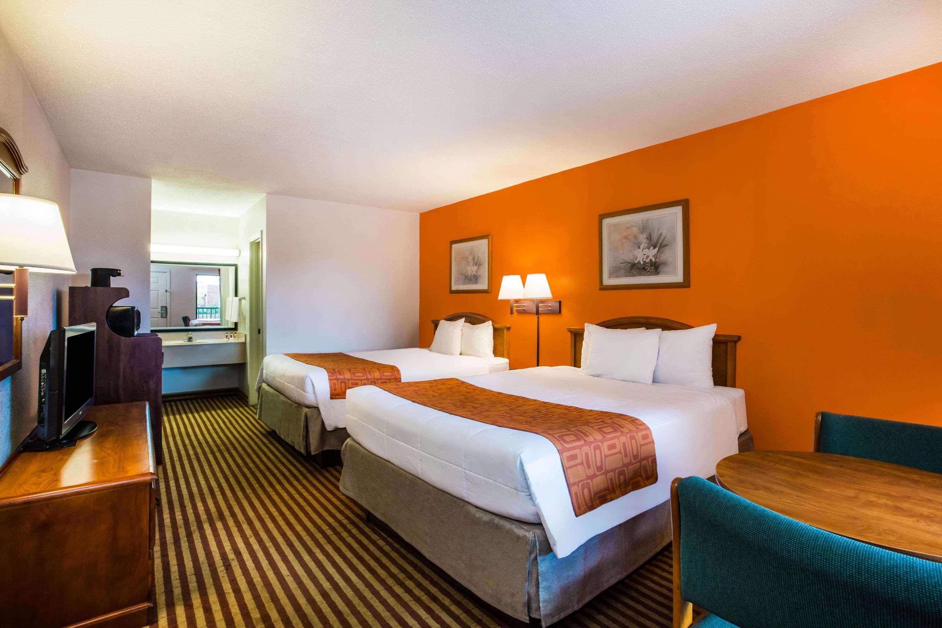 Howard Johnson By Wyndham Panama City Exterior photo