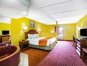 Howard Johnson By Wyndham Panama City Motel Room photo